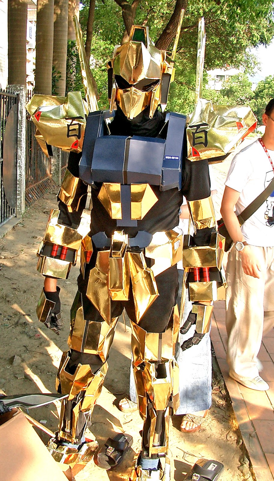 GUNDAM GUY: Gundam Cosplay: Hyaku Shiki