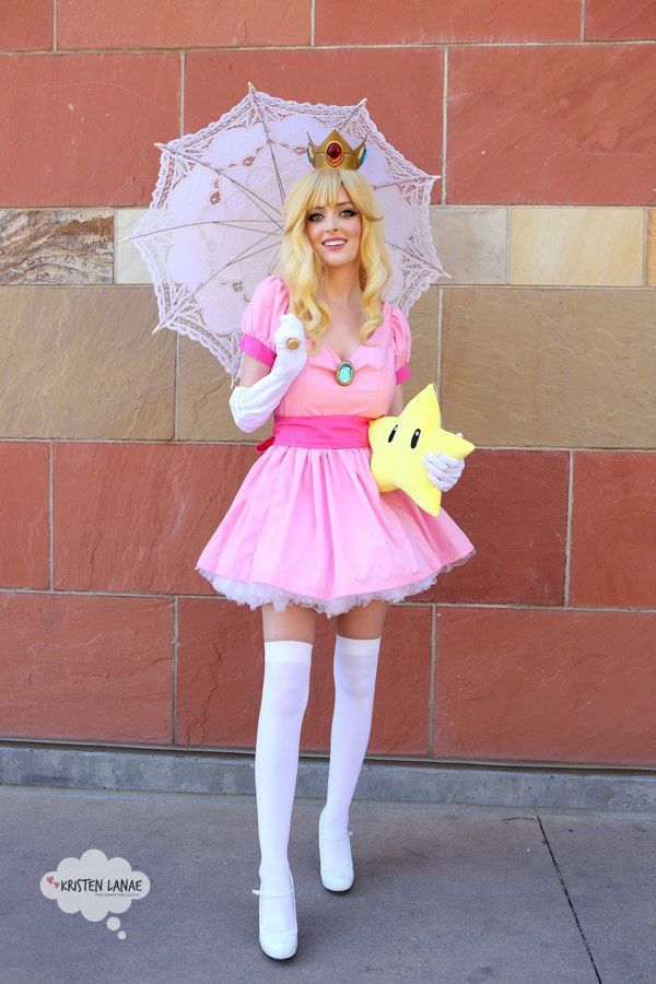 princess peach and daisy cosplay Princess peach and daisy cosplay spotlight