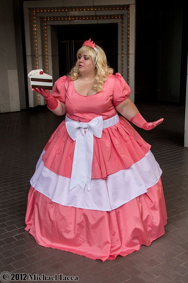 snow white cosplay Disney news