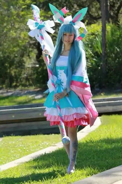 sylveon cosplay Sylveon gijinka nadia