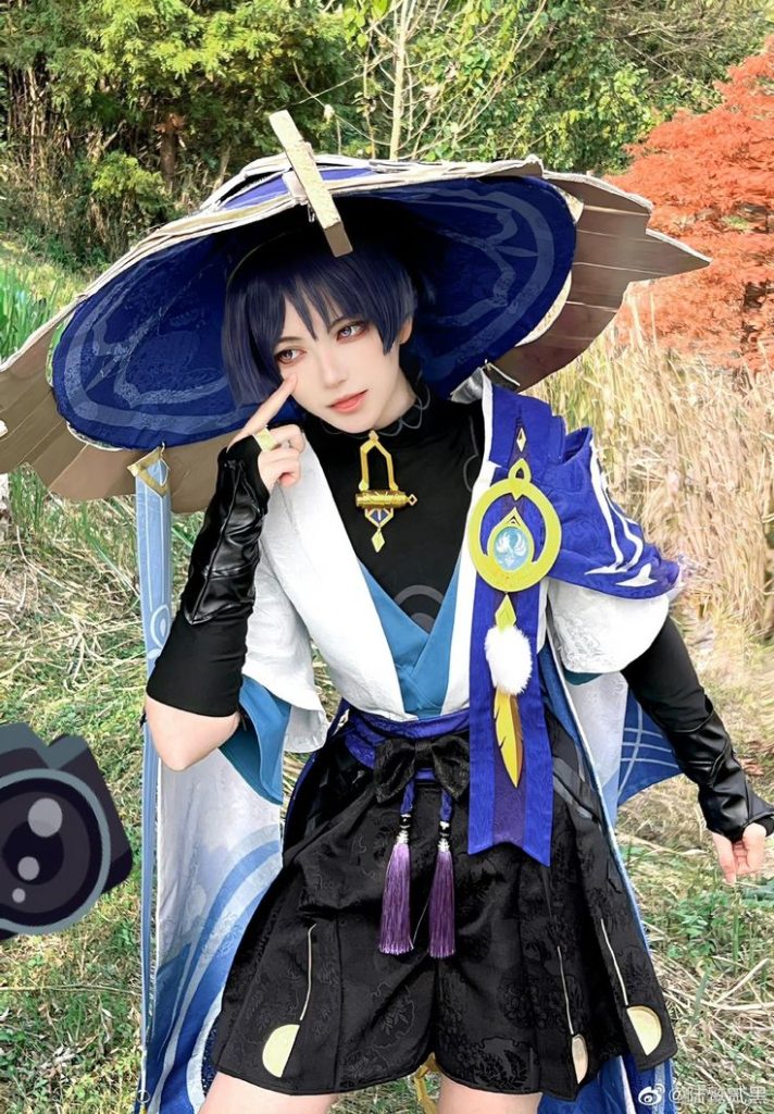 scaramouche cosplays Sassy scaramouche cosplay gives genshin fans more than just crumbs