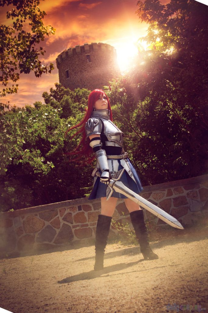 erza scarlet cosplay Cosplay erza scarlet tail fairy anime december kreuz armor heart belle alodia situations rivamika awkward deviantart